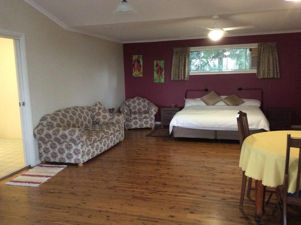 دوبو Bulwarra Bed & Breakfast المظهر الخارجي الصورة
